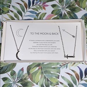 Friendship necklaces!